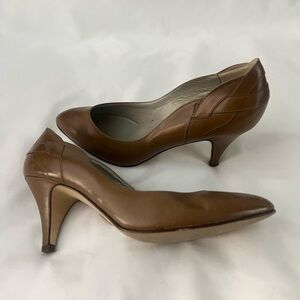 Bandolino Classic Tan Heels Vintage Retro